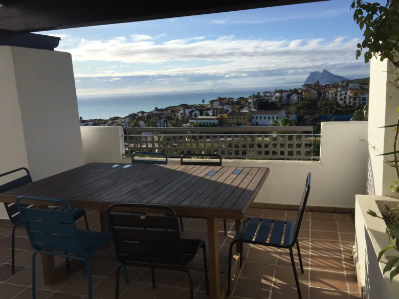 Premier Garden Suite (2)